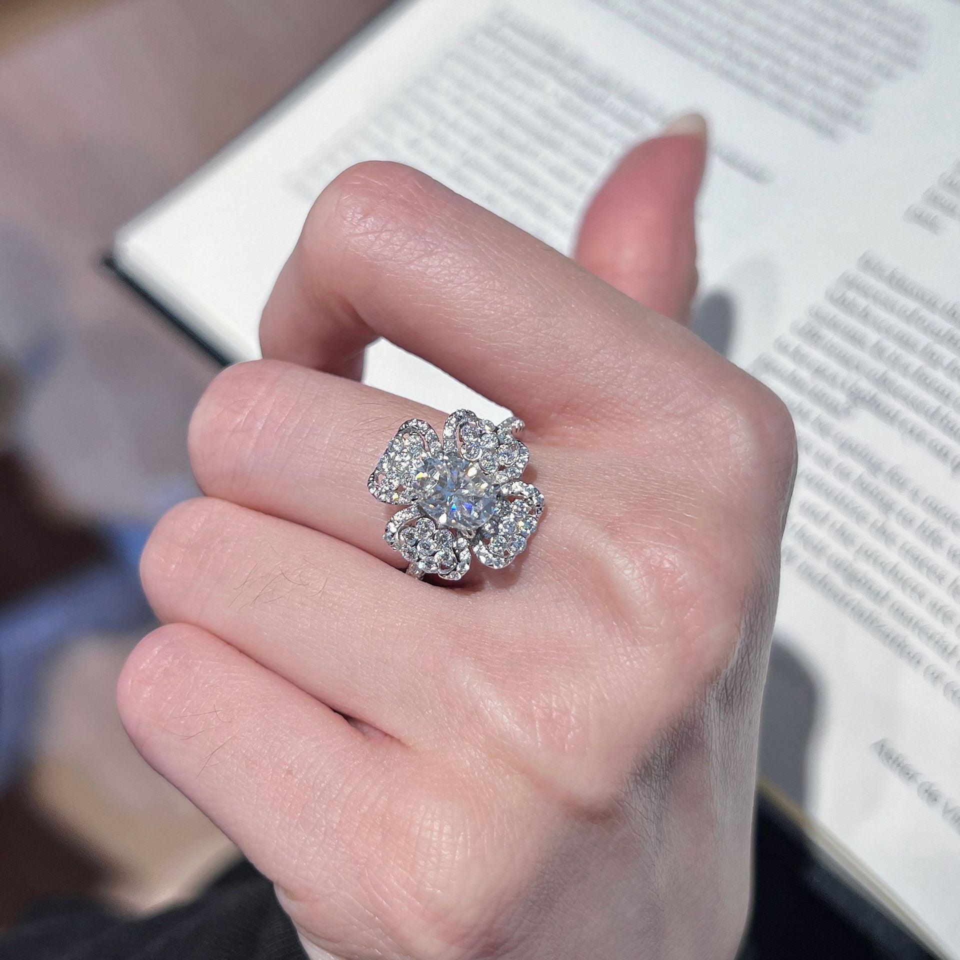 Four-Leaf Flower Oval Diamond Ring- ZORVA JEWELRY