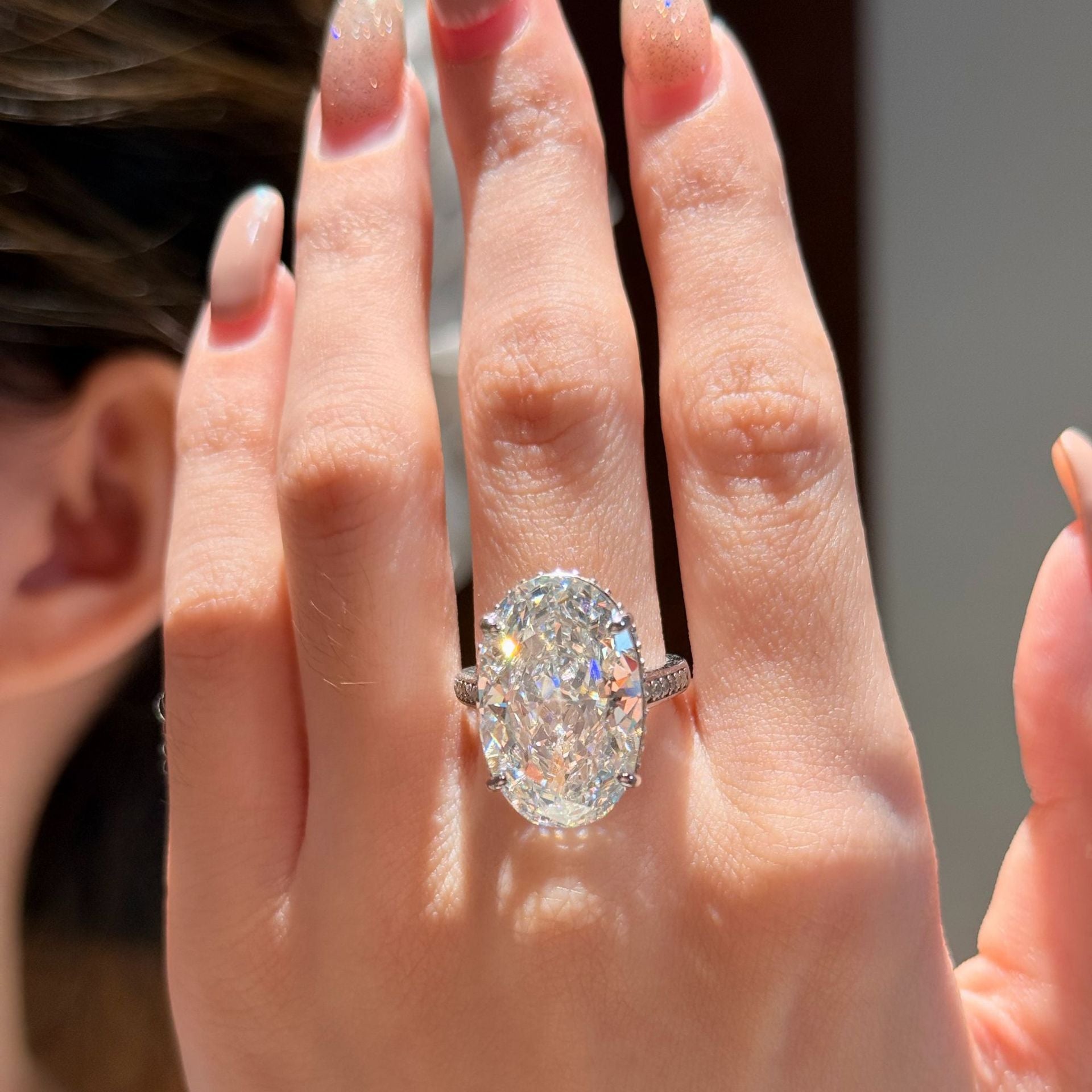 Oval Side Pavé Diamond Ring - ZORVA JEWELRY