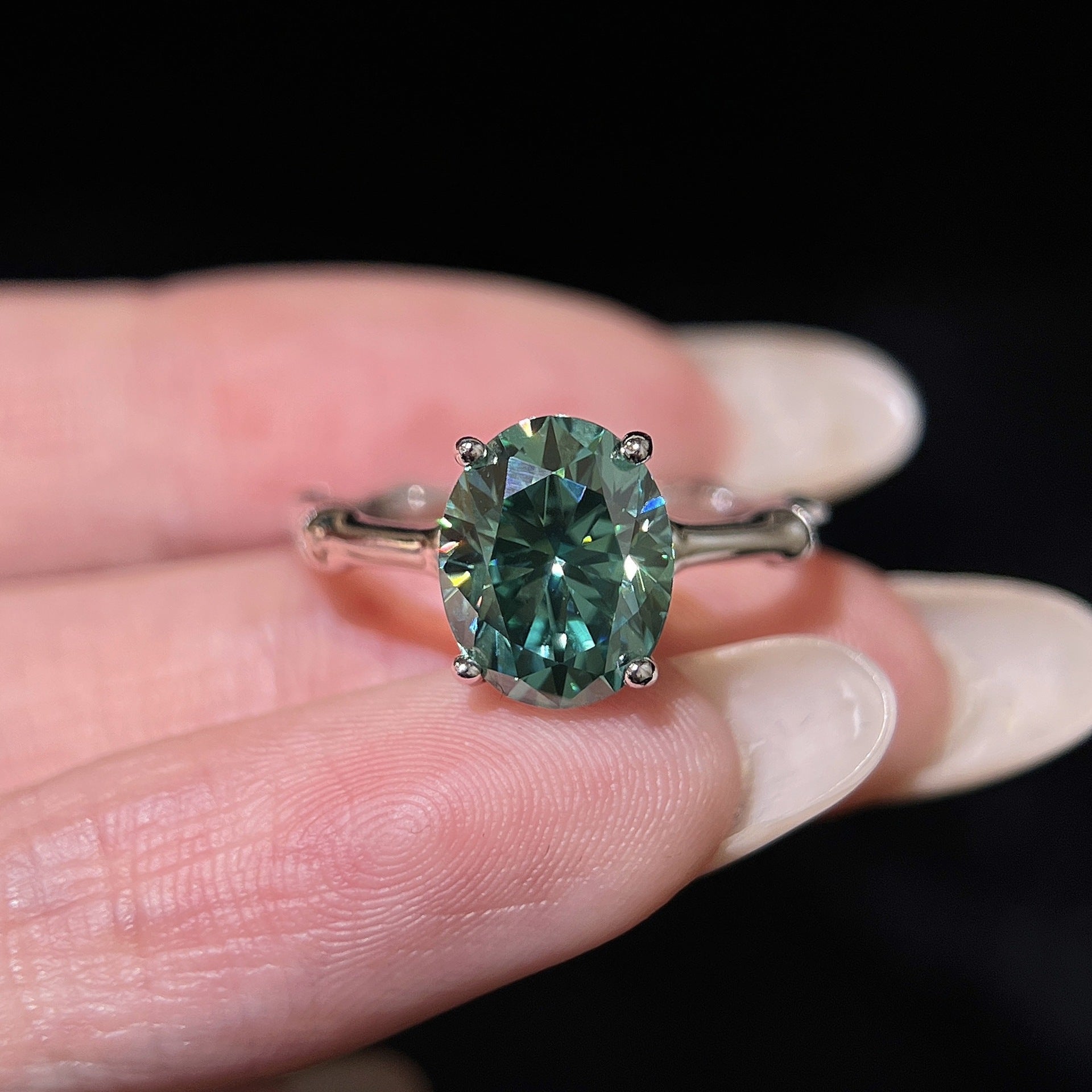Bamboo Shadow Green Gem Ring - ZORVA JEWELRY
