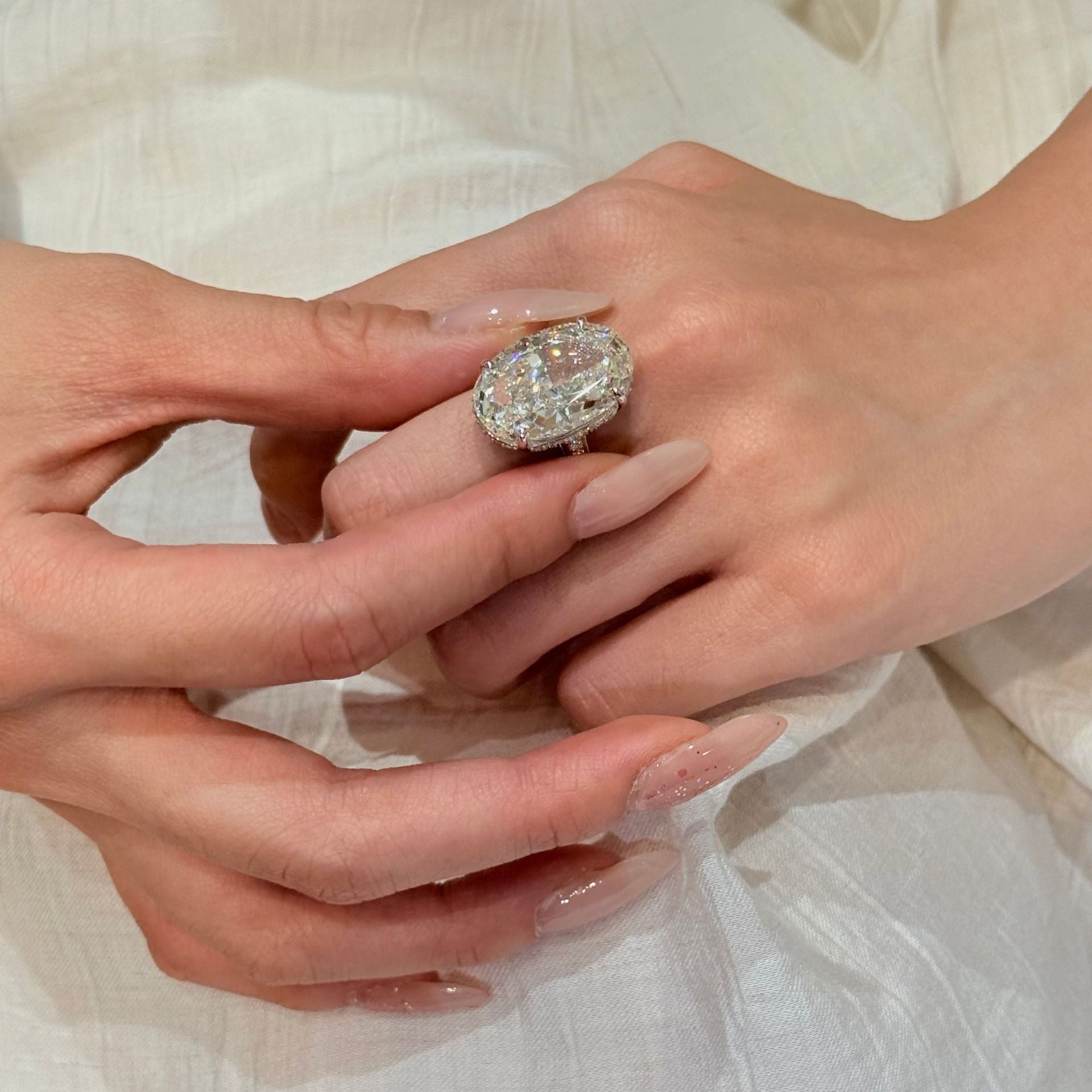 Oval Side Pavé Diamond Ring - ZORVA JEWELRY